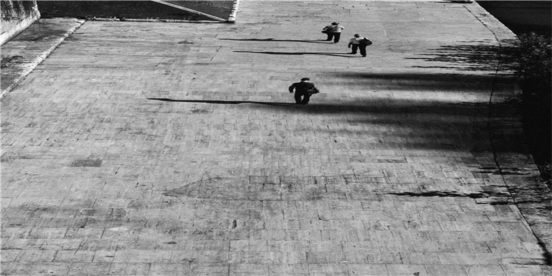 单身梦见自己生孩子(单身梦见自己生孩子特别快也不疼)_重复