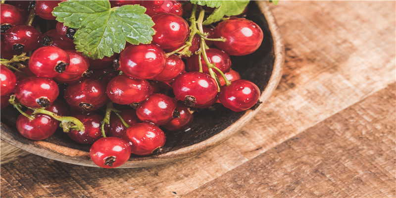 2000年正月初六出生的女孩几两金(观影人次减少近5000万)