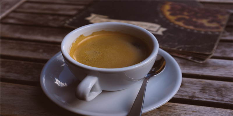 梦到别人死了(梦到别人死了血流成河)