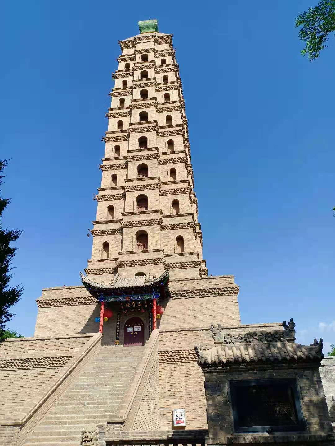 银川海宝塔见证宁夏千载风云,西夏古国老城门变身小天安门新地标