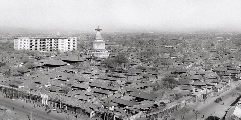 安化楼现在北京城里仍能找到的最老的板楼有白塔寺附近1958年建成的