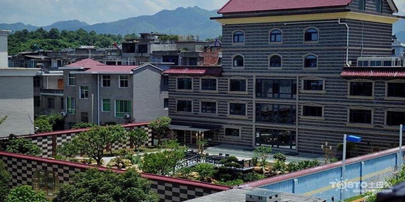 江西算卦大师王林江西萍乡豪宅遭围堵