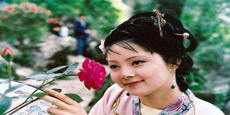 和宝玉翻了脸湘云却一下子捅破窗户纸倒像林妹妹的模样儿众人听到这