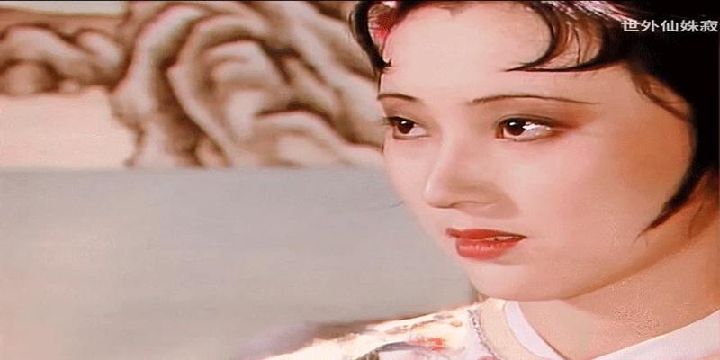 林黛玉的含情低笑86版红楼梦而红楼梦说晴雯则是说她果然气的蛾眉倒蹙