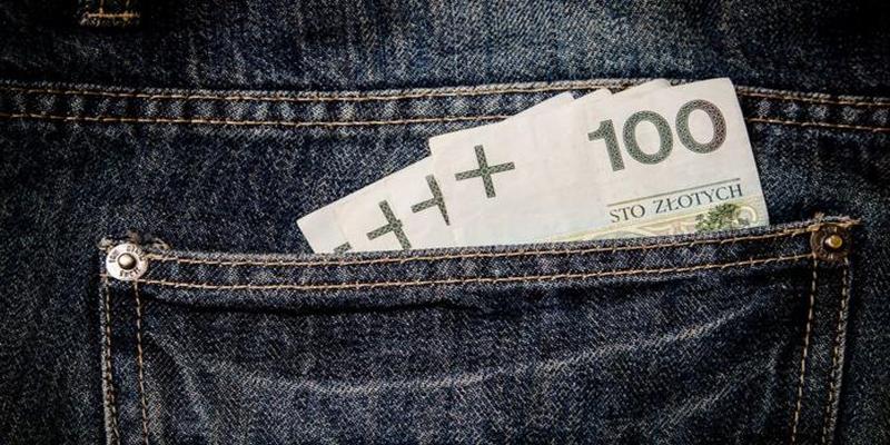 八字水旺身体疾病(有病的出生日期)