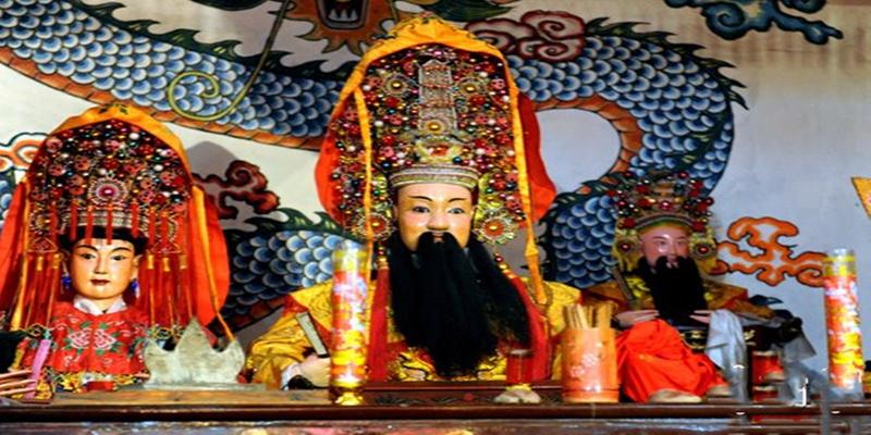 福建版"白马大王"神像后来,这个故事在明弘治年间黄仲昭的《八闽通志