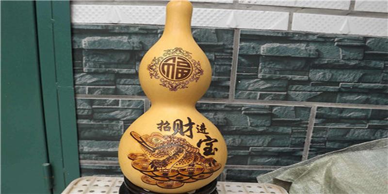 八卦镇宅葫芦怎么摆放在卧室里(镇宅葫芦放几个最好)