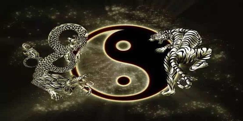 出自易经乾卦文言健是刚健的意思天刚健所以阴阳交合万物生长四季变化