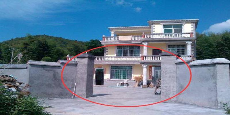 类似欧洲城堡式屋顶的房子适合朝南朝北.