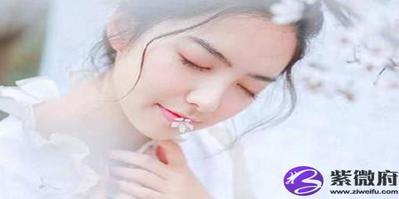 戴戒指招桃花(女生旺桃花运戒指戴法)