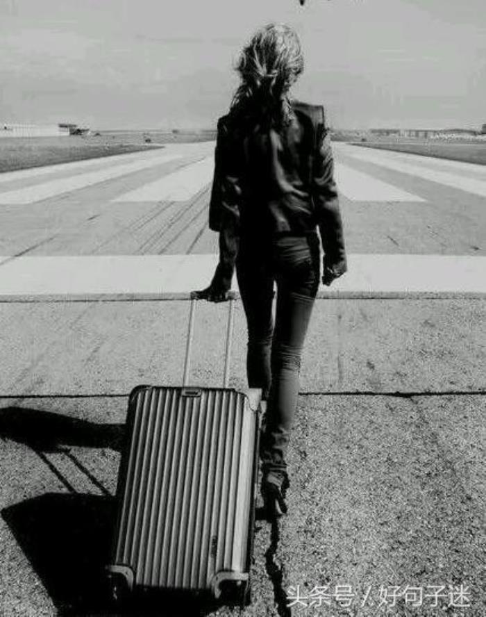 卑微的爱情伤感句子(爱一个人卑微到尘埃的说说) - 天华易学