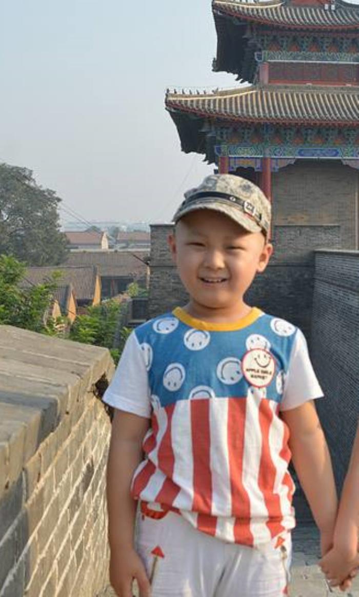 邓鸣贺死了吗(年画娃娃邓鸣贺8岁离世) - 天华易学