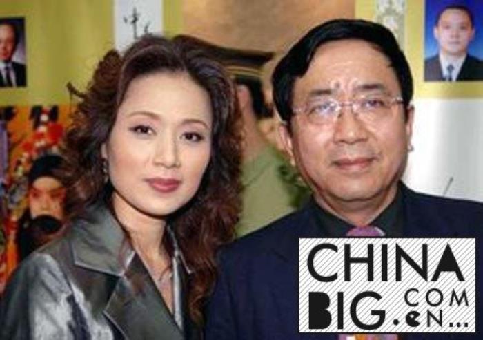 黄秋燕第二任丈夫(黄秋燕的现任丈夫是谁) - 天华易学