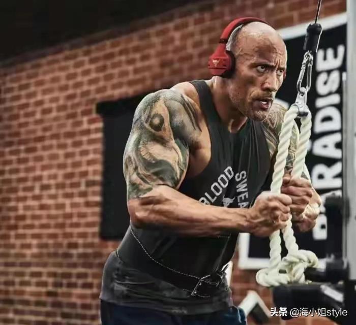 巨石强森老婆(好莱坞影星巨石强森的专一情史) - 天华易学